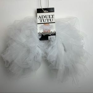 BRAND NEW WITH TAGS / Adult Tulle Tutu in White / One Size